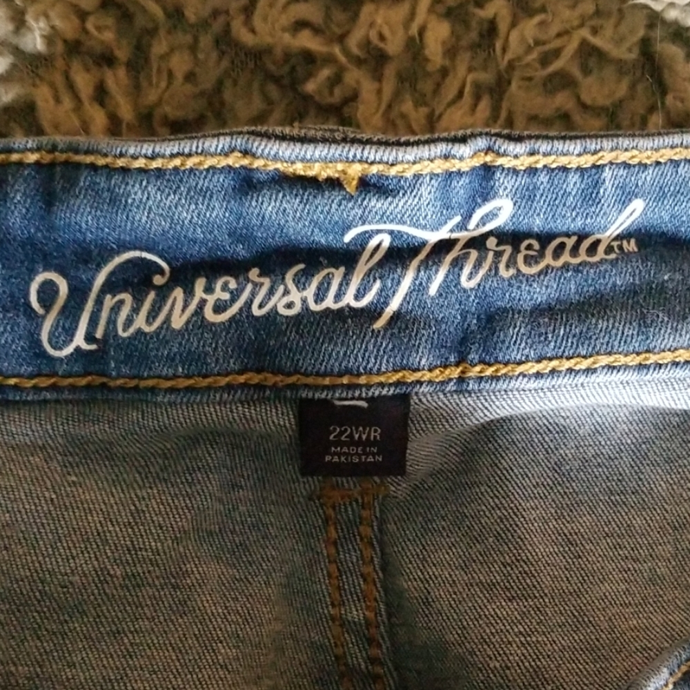 Universal Thread Bermuda Jean Short 22W - Picture 3 of 5